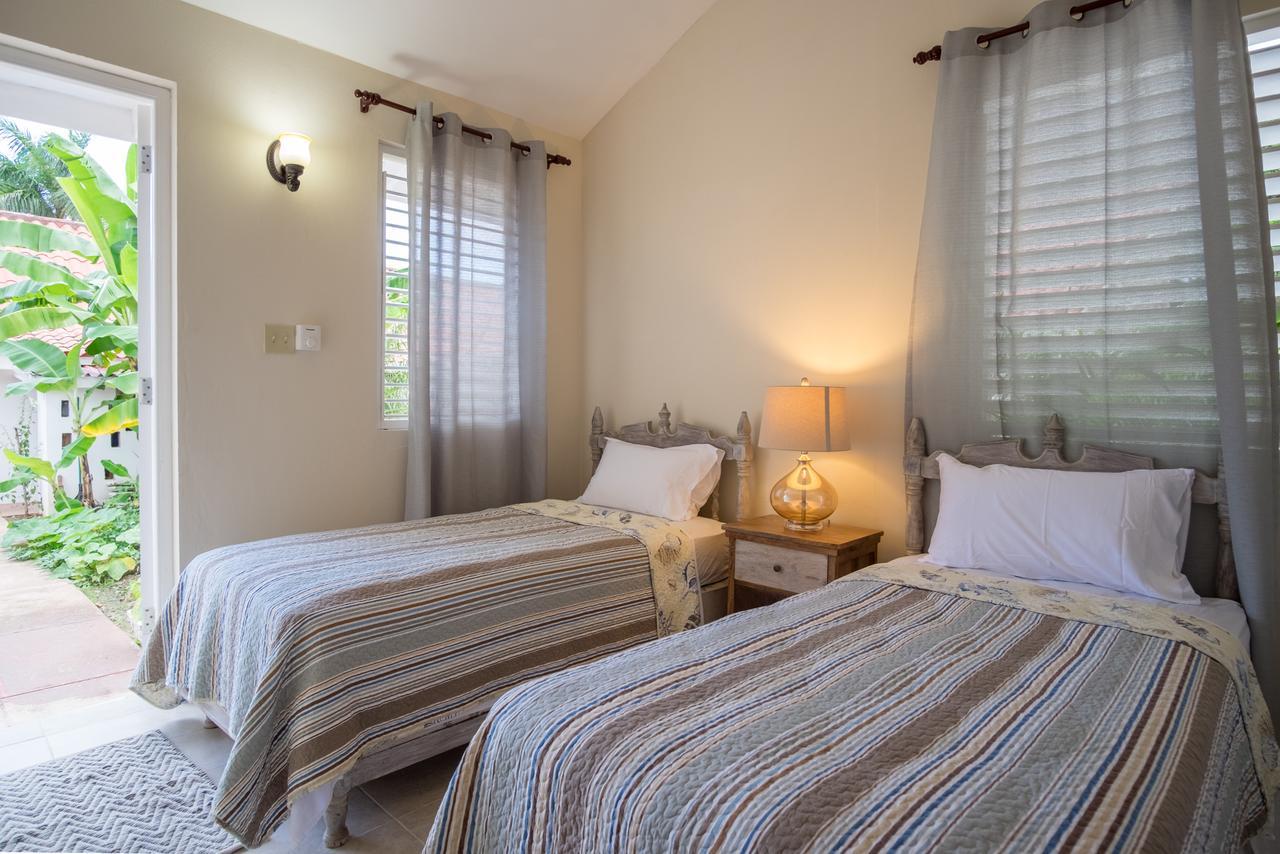 Sunspot Villa Runaway Bay Esterno foto