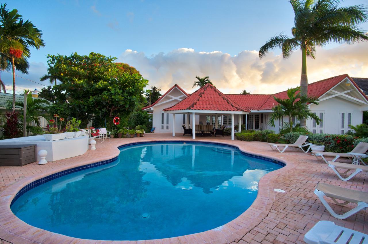 Sunspot Villa Runaway Bay Esterno foto